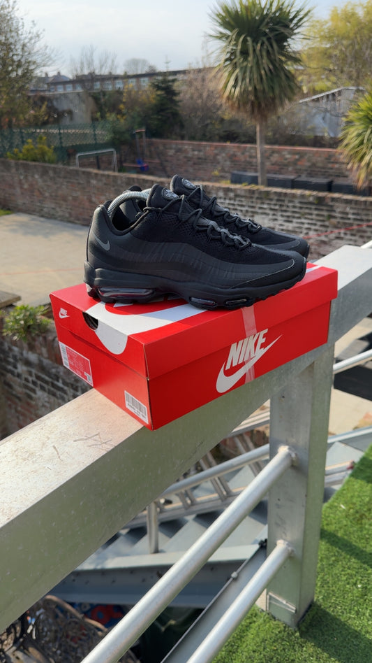 Nike air max 95 ultra triple black