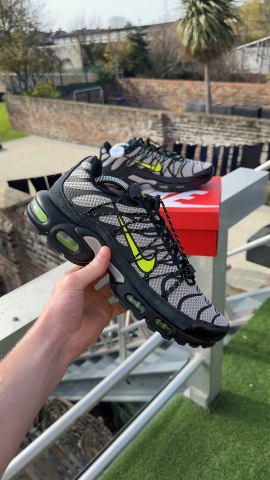 Nike air max plus particle grey vapour green