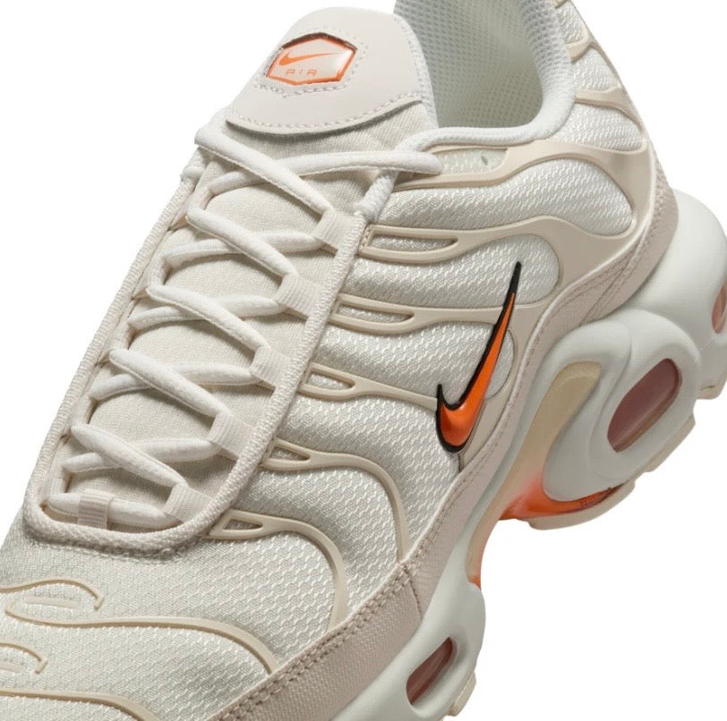 Nike air max plus "Phantom safety orange"
