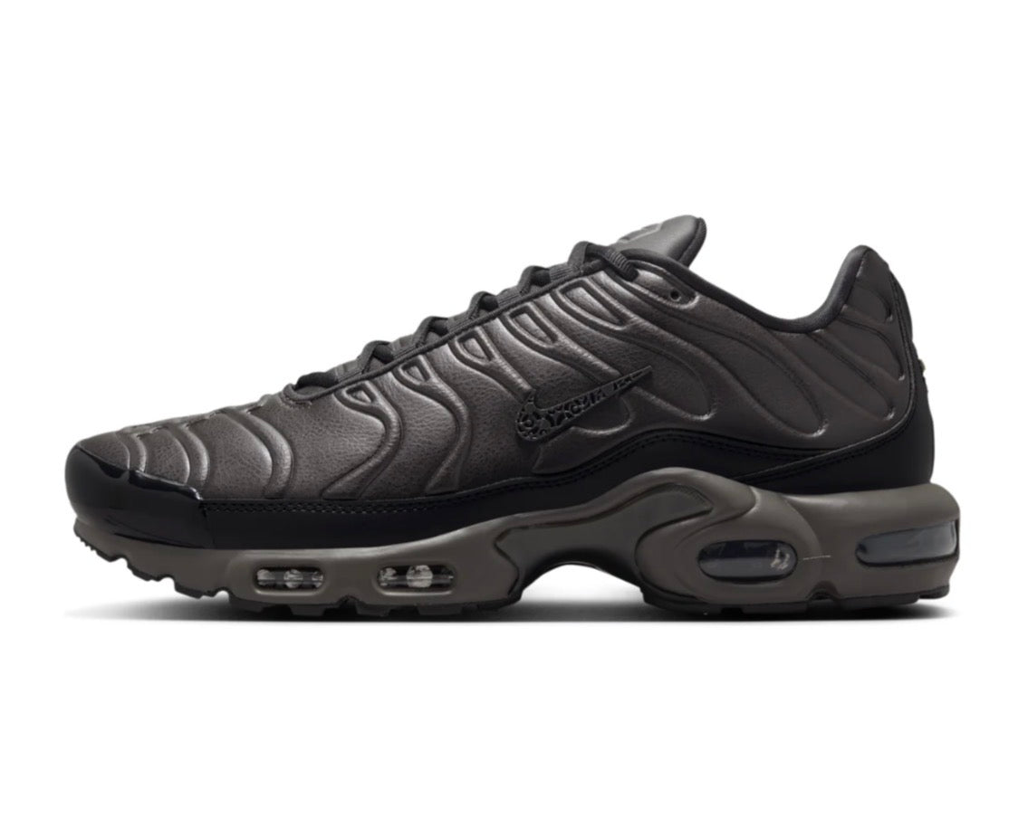 Nike air max plus "Black tea Petra brown"