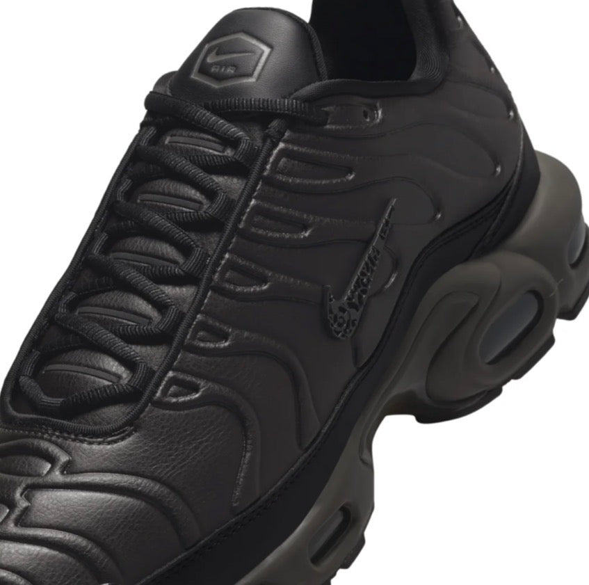 Nike air max plus "Black tea Petra brown"