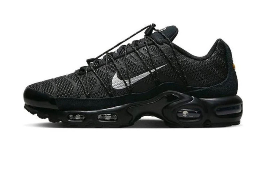Nike air max plus utility "Triple black reflective"