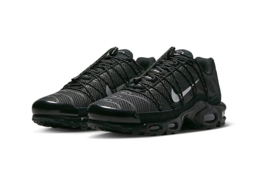 Nike air max plus utility "Triple black reflective"