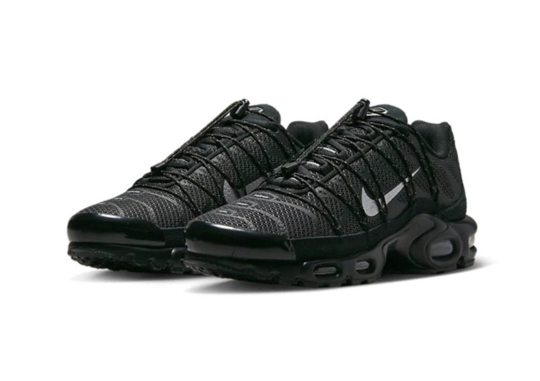 Nike air max plus utility "Triple black reflective"