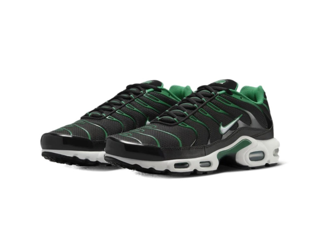 Nike air max plus "Black malachite gum"