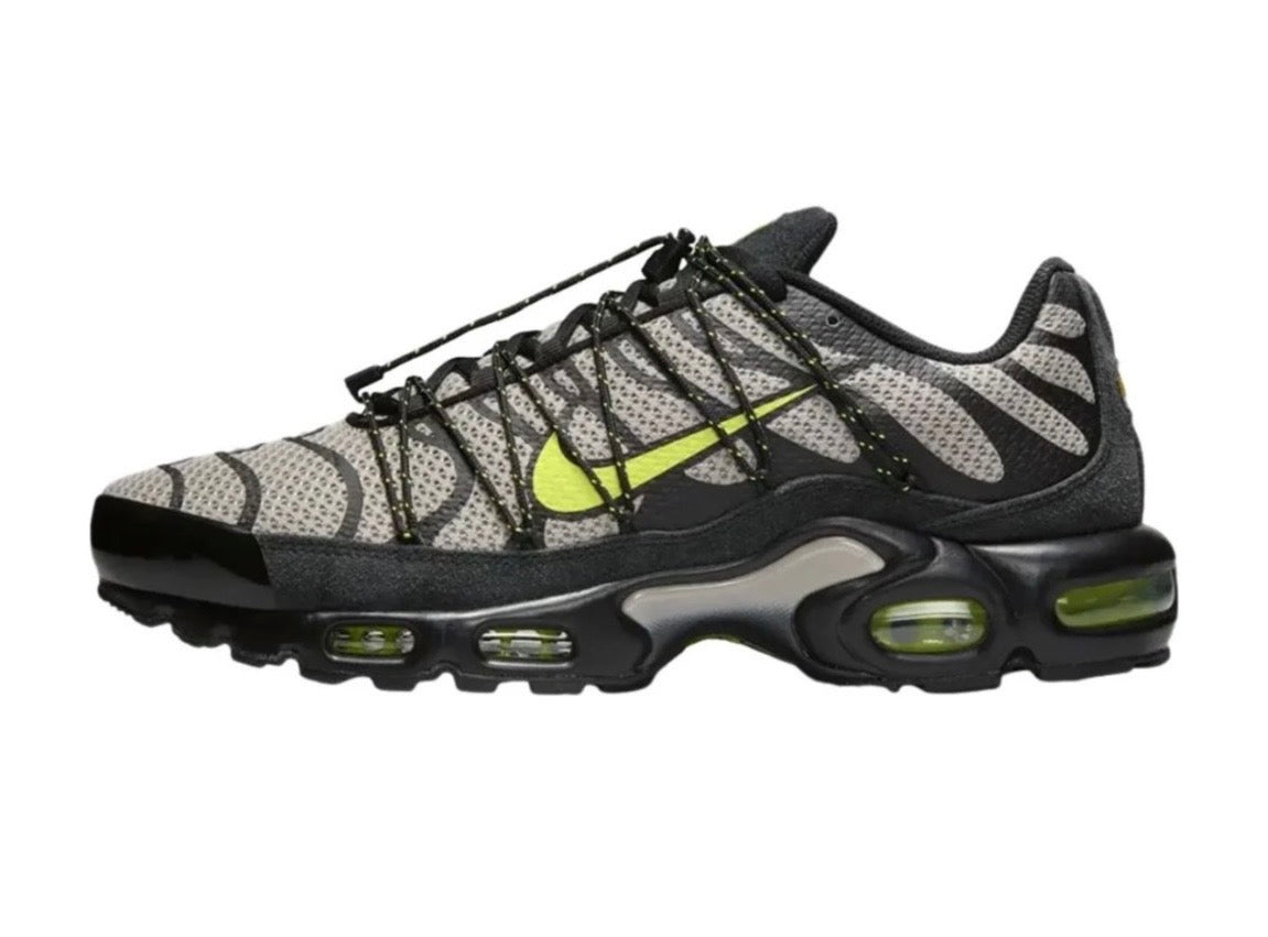 Nike air max plus utility "Black collage grey volt"