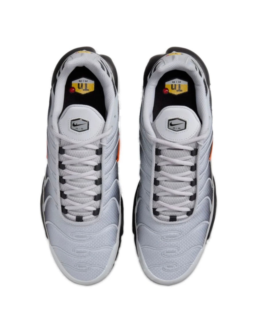 Nike air max plus "Wolf grey picante red"