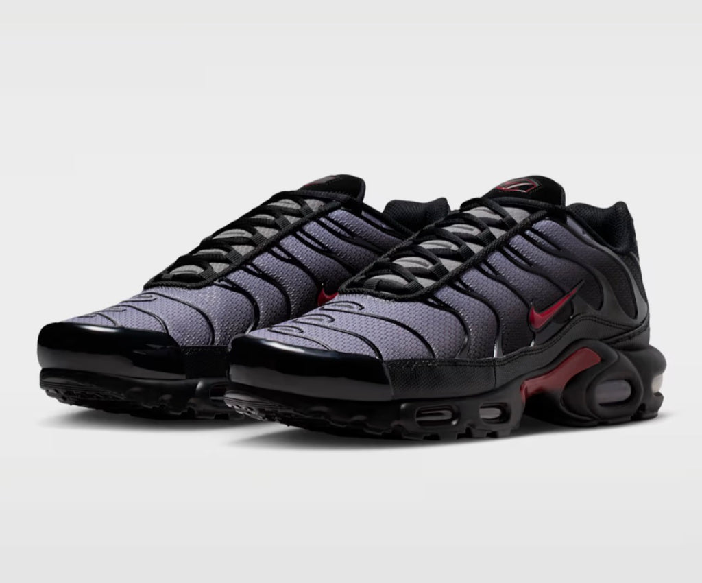 Nike air max plus "Black crimson"