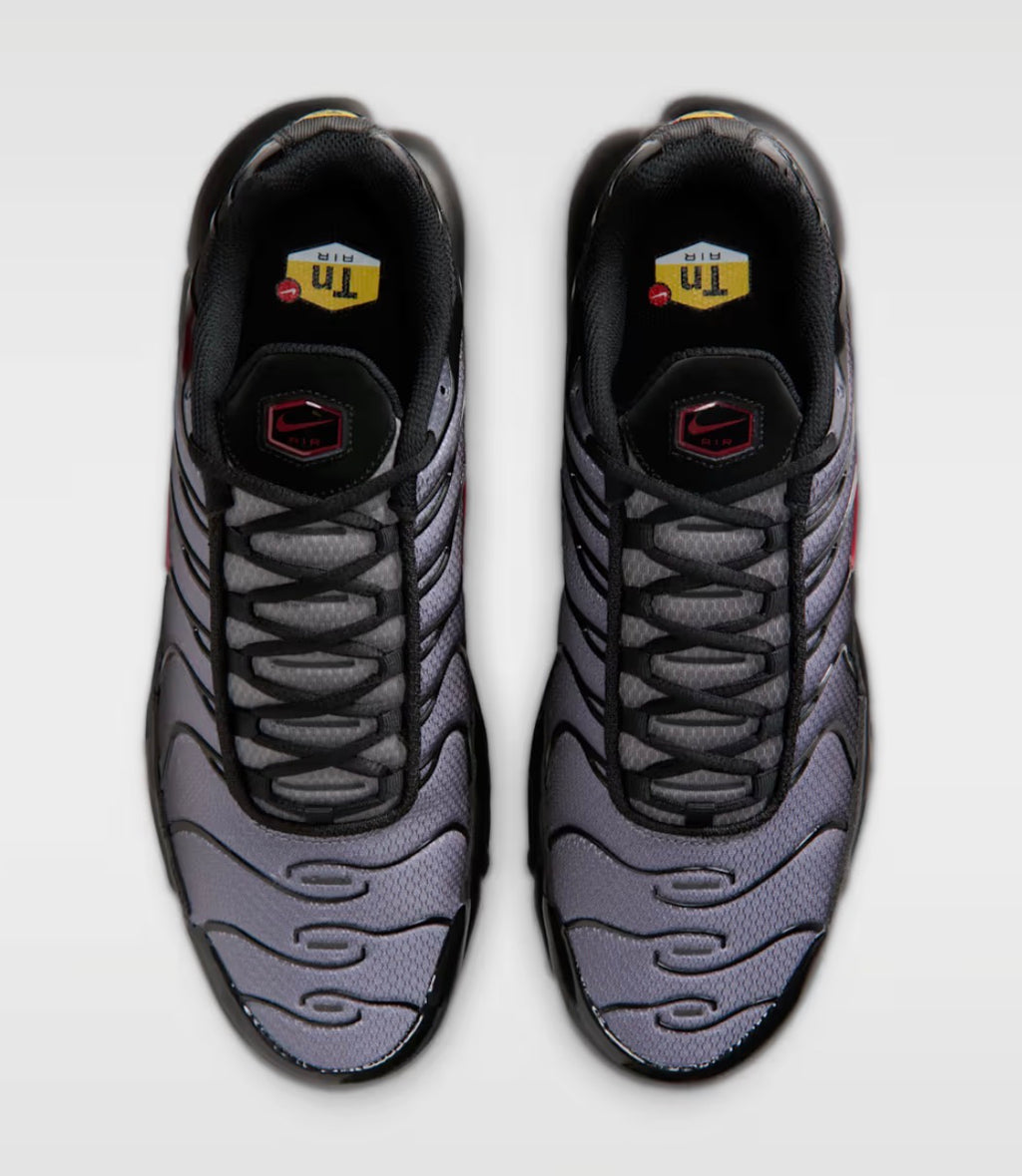 Nike air max plus "Black crimson"