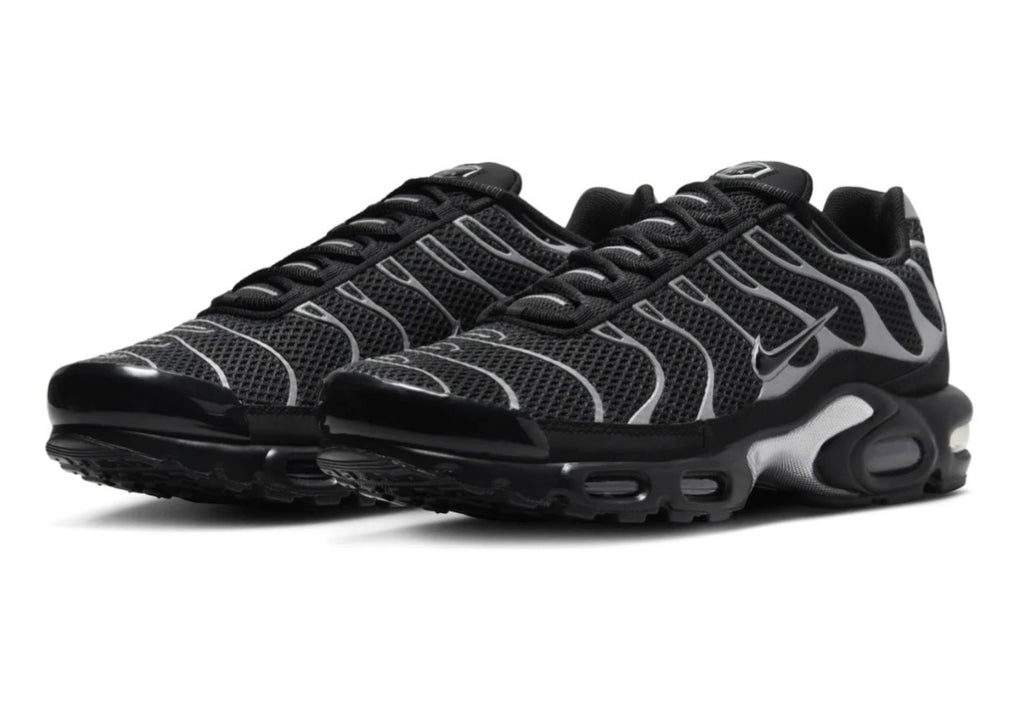 Nike air max plus "Black reflective silver"